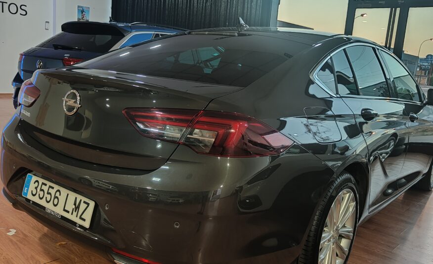OPEL INSIGNIA Exclusivo 180