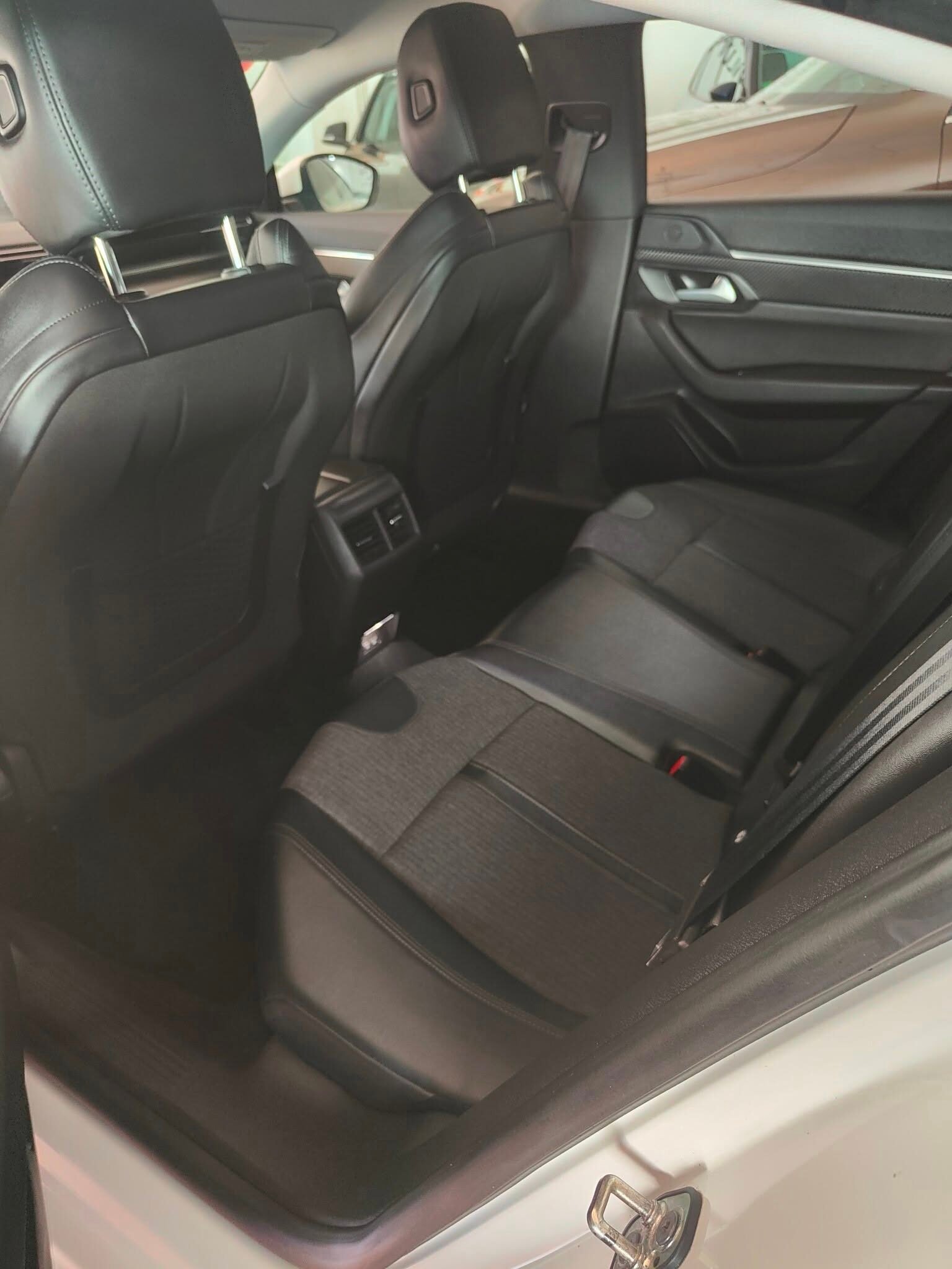 PEUGEOT 508 2.0 HDI ALLURE