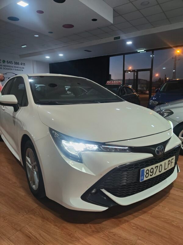 TOYOTA COROLLA Style híbrido