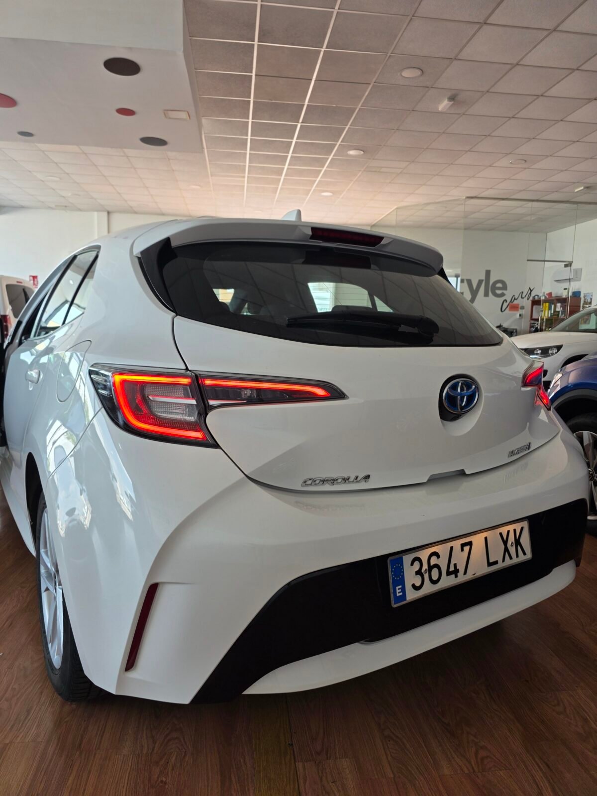 TOYOTA COROLLA 1.8 hibrido 