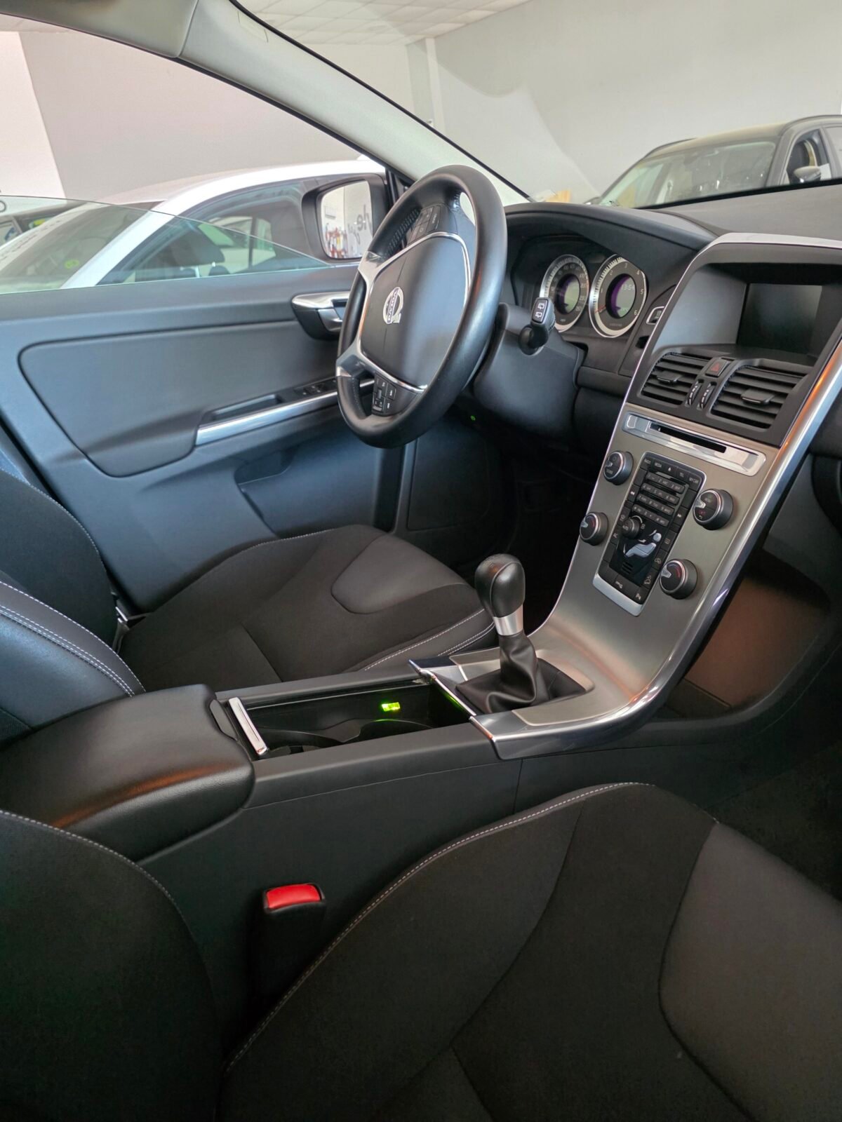 VOLVO XC60 2.4 d 215 cv 
