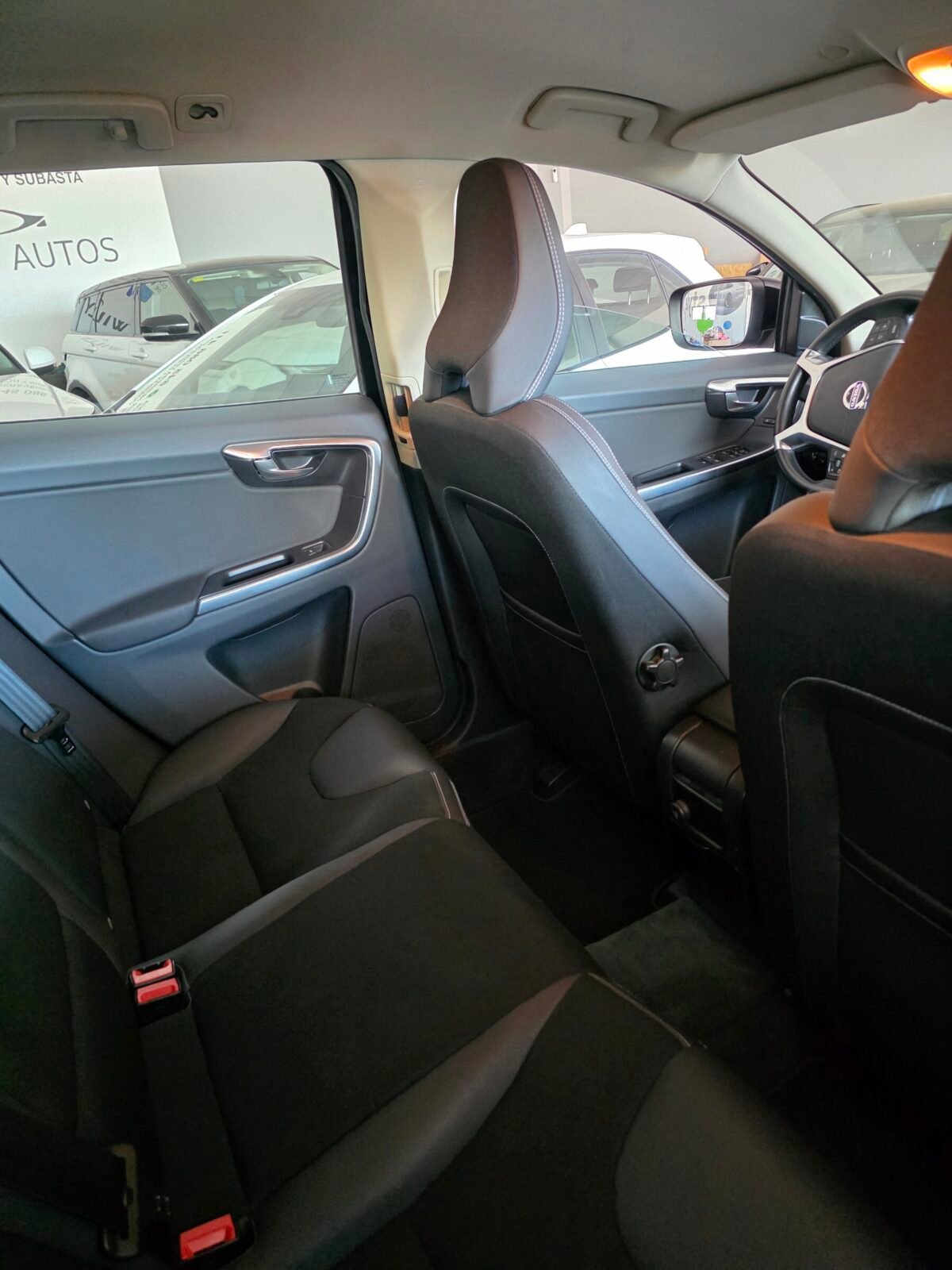 VOLVO XC60 2.4 d 215 cv 