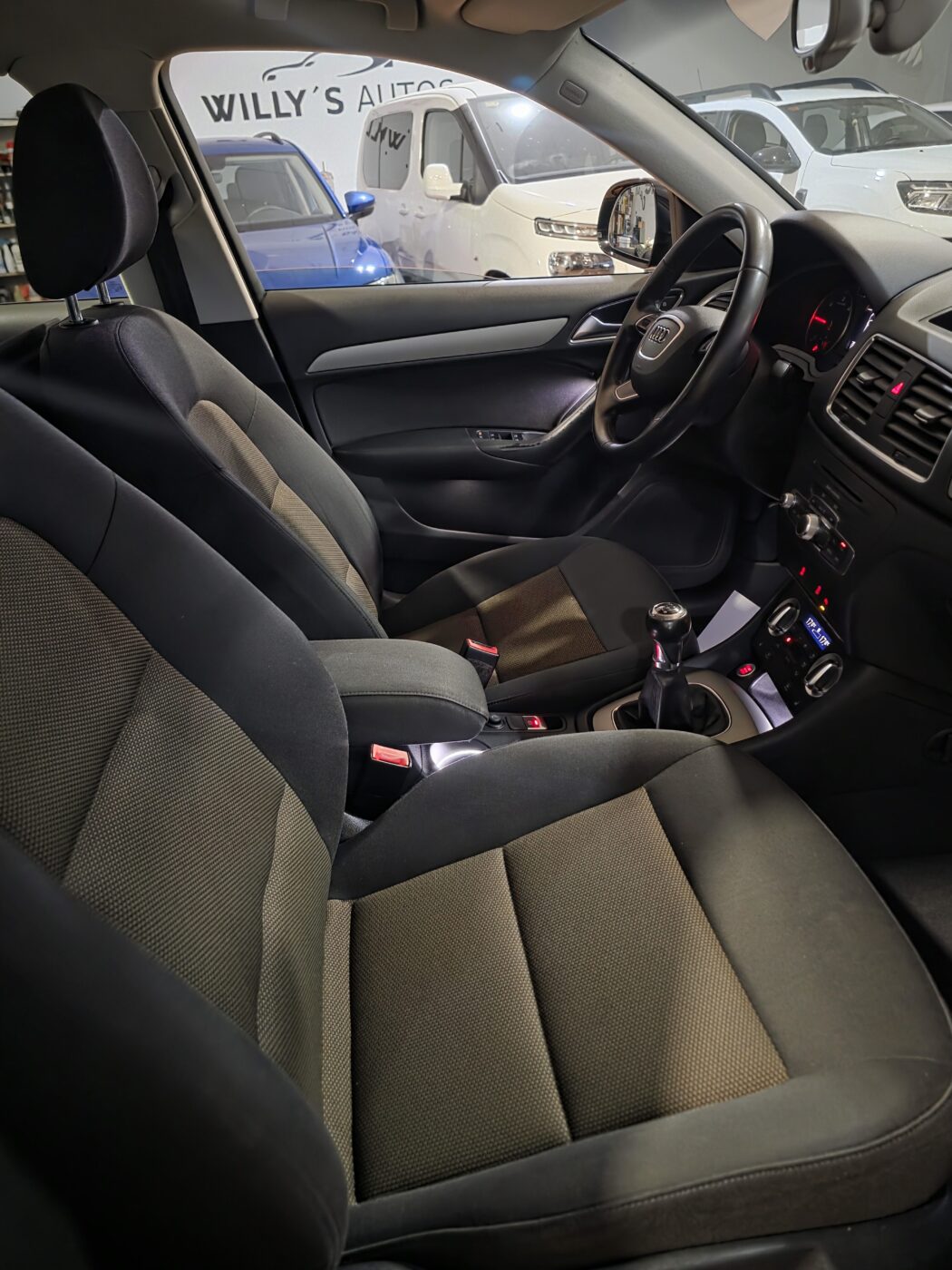 AUDI Q3 2.0 tdi advance