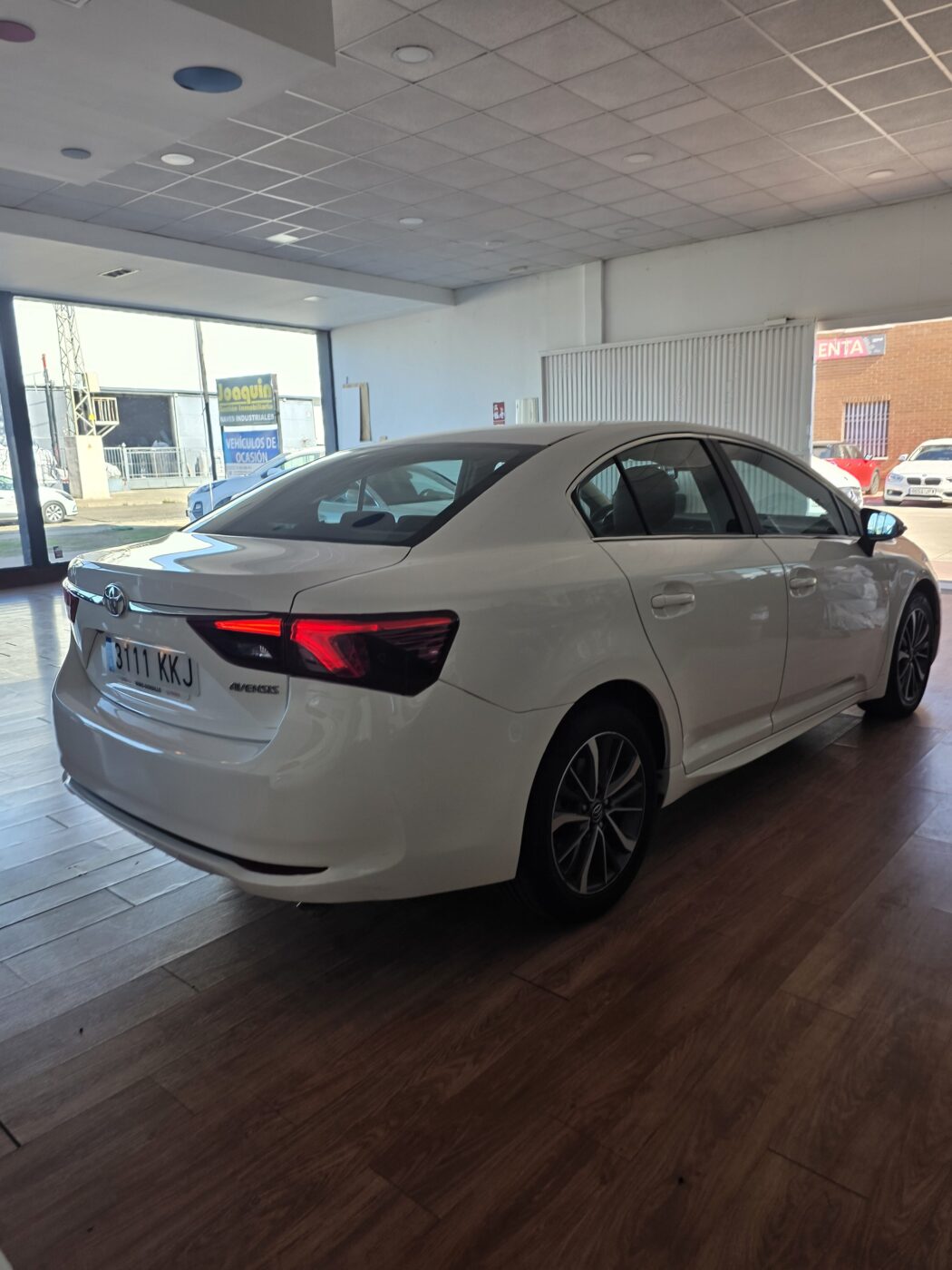 TOYOTA Avensis Advabce