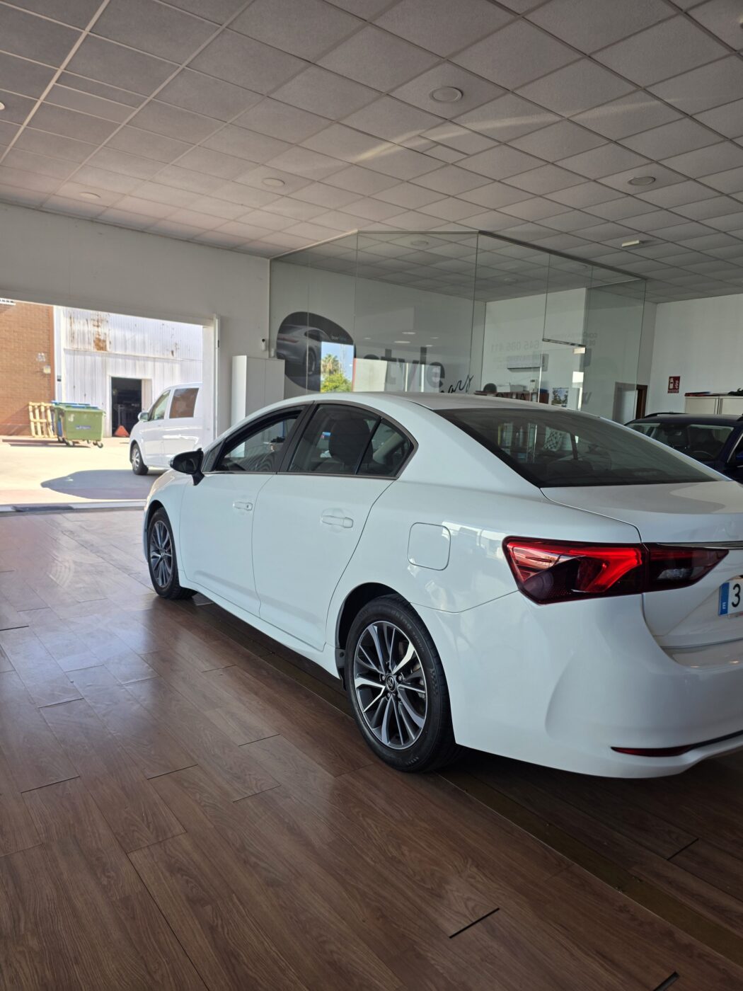 TOYOTA Avensis Advabce